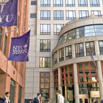 Universidade de Nova York torna seu curso de medicina gratuito