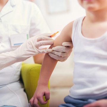 Em 8 vacinas obrigatórias para crianças, Brasil alcança meta em apenas 1