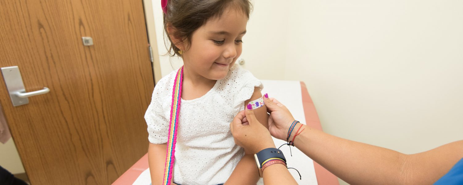 Vacinação contra a gripe tem baixa adesão de gestantes e crianças