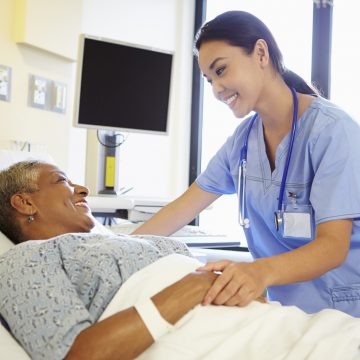 Consulta e prescrição de remédio por enfermeiro têm amparo legal