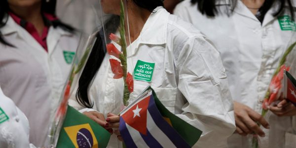 Cubanos podem ser aproveitados no "Médicos pelo Brasil"