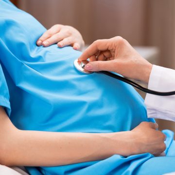 Anvisa emite alerta sobre prescrição de remédio contra náuseas para grávidas